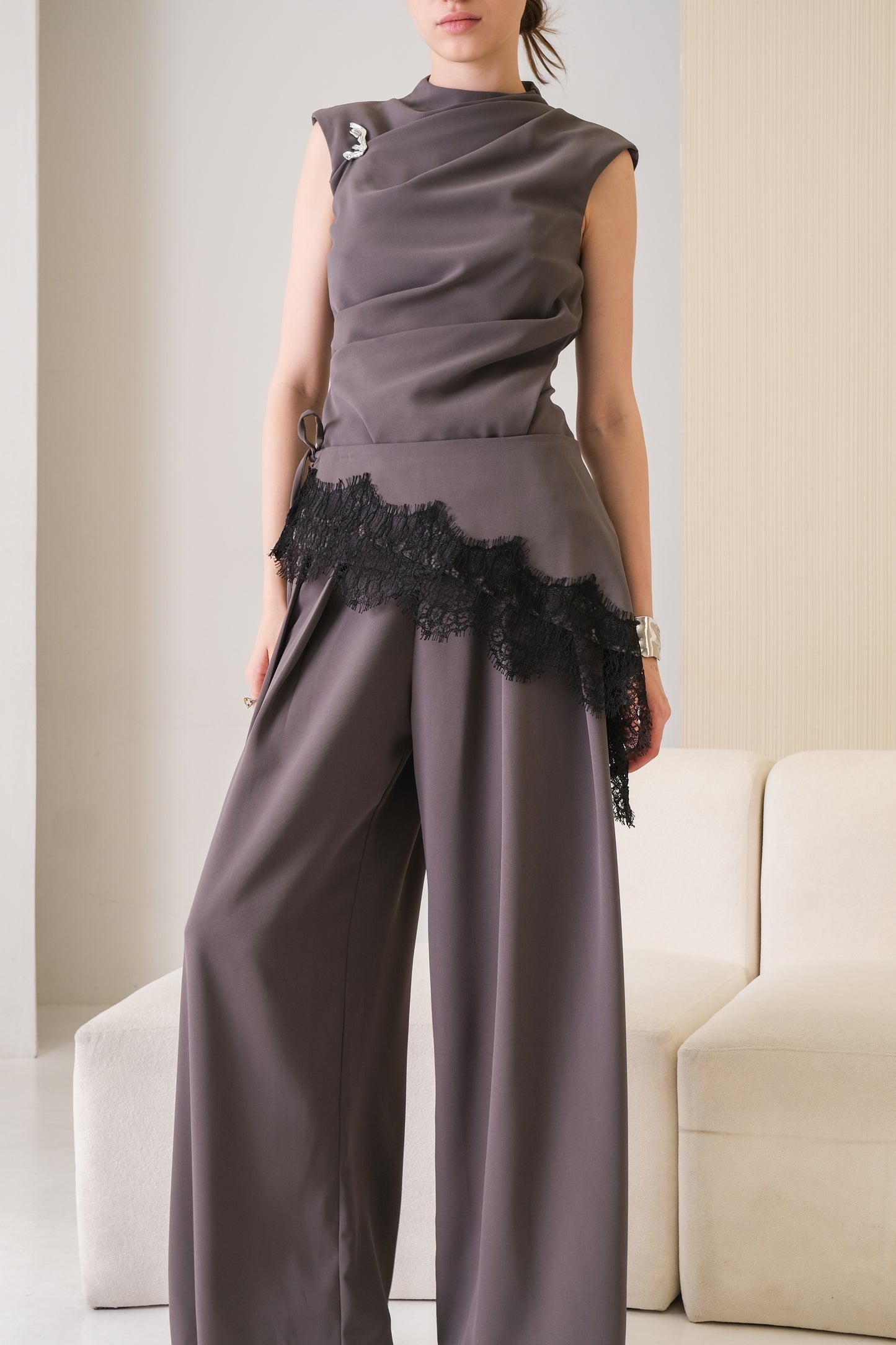 OFFICIAL CRUE - Apron Lace