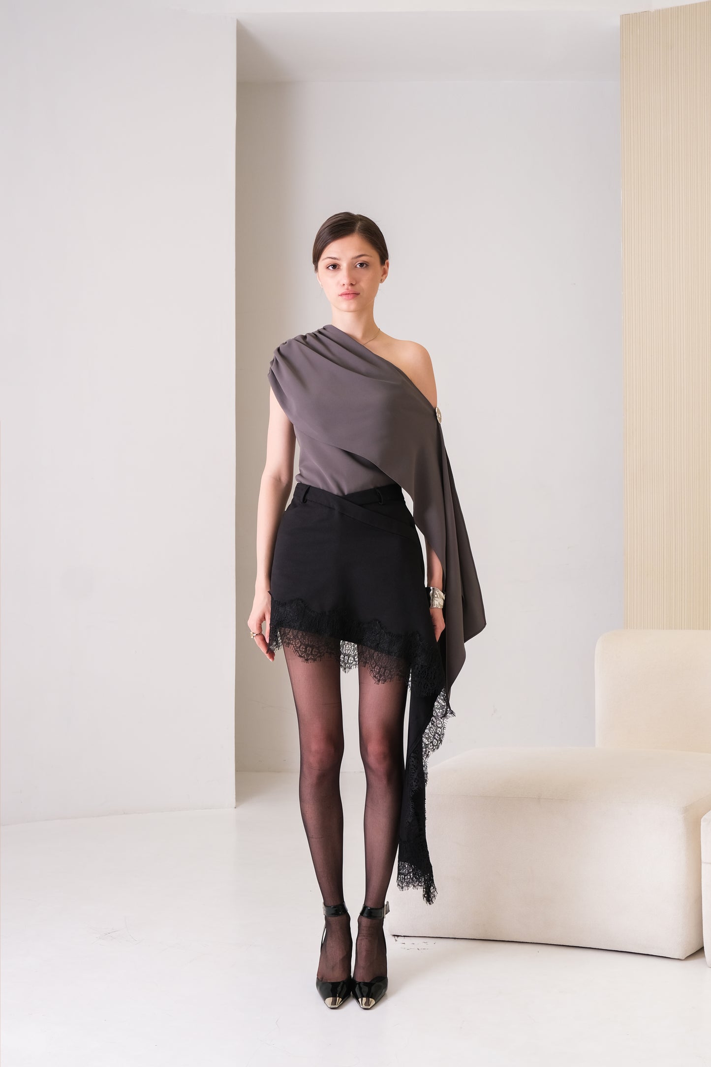 OFFICIAL CRUE - Manor Cape Top